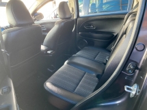 2017 HONDA HR-V 1.8 V DIPERTINGKATKAN 63K KM Tempat Duduk Kulit Servis Penuh