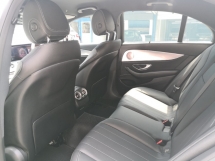 2019 MERCEDES-BENZ E-CLASS E200 CKD Gaya Sukan Tempatan Avantgarde 197BHP 71000 km Perkhidmatan Penuh HAP SENG (( percuma 2 thn Waranti ))