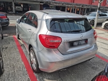 2013 梅赛德斯-奔驰 A 级 梅赛德斯-奔驰 A180 SE 1.6 (一个) JP规格