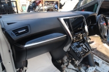 TOYOTA VELLFIRE AGH30 HALF CUT SPARE PARTS 2.5 Half-cut 
