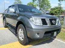 2011 NISSAN NAVARA 2.5 AUTO PICKUP LEATHER SEAT BLACKLIST BOLEH LOAN 1 YEAR WARRANTY 
