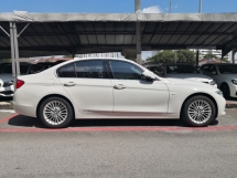 2017 BMW 3 SERIES 318i 1.5 TURBO Luxury YEAR MADE 2017 Mil 85k km Full Service Ingress Auto (( FREE 2 YRS WARRANTY ))