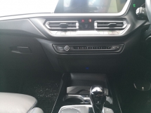 2022 宝马 2 218i F44 M 系列运动型轿跑车 1.5 Turbo CKD 完成 32000 公里全方位服务 AUTO BAVARIA 保修 7.2027