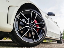 2019 梅赛德斯-奔驰 C 级 C300 AMG 全套服务出售