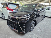 2020 TOYOTA VOXY 2.0  ZS Kirameki High Spec LED Headlight 7 Seaters 2 Power Doors Keyless Push Start Reverse Camera U