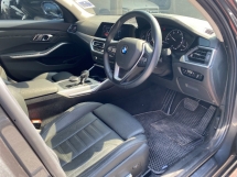 2020 BMW 3 SERIES 320I Sport CKD 62K KM Full Service Under Warranty 