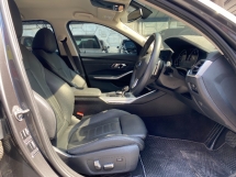 2020 BMW 3 SERIES 320I Sport CKD 62K KM Full Service Under Warranty 
