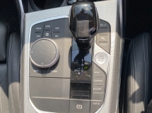 2020 BMW 3 SERIES 320I Sport CKD 62K KM Full Service Under Warranty 