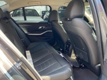 2020 BMW 3 SERIES 320I Sport CKD 62K KM Full Service Under Warranty 