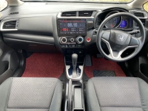 2018 HONDA JAZZ 1.5 (A) FULL SERVICE RECORD WITH HONDA MUKA RM300