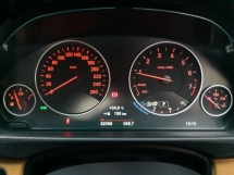 2018 BMW 3 SERIES 318i 1.5 TURBO Luxury YEAR MADE 2018 Mil 62k km Only Full Service Auto Bavaria FREE 2 YRS WARRANTY