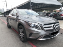 2015 MERCEDES-BENZ GLA GLA200 CBU TAHUN DIBUAT 2015 Pengangkutan Kitaran Servis Penuh 84k km Sahaja (( PERCUMA 2 JAMINAN TAHUN ))