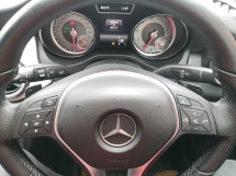 2015 MERCEDES-BENZ GLA GLA200 CBU TAHUN DIBUAT 2015 Pengangkutan Kitaran Servis Penuh 84k km Sahaja (( PERCUMA 2 JAMINAN TAHUN ))