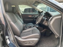2015 NISSAN X-TRAIL 2.5L 环绕摄像头 7 座真皮座椅 无钥匙