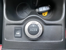 2015 NISSAN X-TRAIL 2.5L 环绕摄像头 7 座真皮座椅 无钥匙