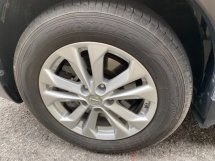 2015 NISSAN X-TRAIL 2.5L 环绕摄像头 7 座真皮座椅 无钥匙