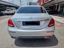 2016 梅赛德斯 - 奔驰E级E200 2.0  W213前卫 (自由 2 YWRTY) REG 2017