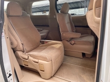 2009 TOYOTA VELLFIRE 2.4 五、已注册 2011 7Seater 2电动车门摄像头 