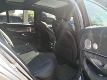 2019 MERCEDES-BENZ E-CLASS E350 AMG CKD Bukan Hibrid TAHUN DIBUAT 2019 Facelift Baru HAP SENG 31000 km Sahaja ((percuma 2 tahun waranti))