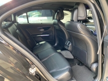 2023 MERCEDES-BENZ C-CLASS C300 2.0 Rekod Perkhidmatan Penuh AMG CKD 15K KM UW2027