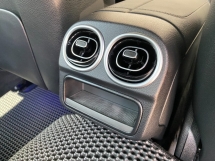 2023 MERCEDES-BENZ C-CLASS C300 2.0 Rekod Perkhidmatan Penuh AMG CKD 15K KM UW2027