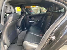 2023 MERCEDES-BENZ C-CLASS C300 2.0 Rekod Perkhidmatan Penuh AMG CKD 15K KM UW2027