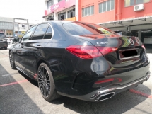 2023 MERCEDES-BENZ C-CLASS C300 AMG Model Baharu TAHUN DIBUAT 2023 CKD Selesai 15000 km Sahaja Di Bawah Mercedes Malaysia Waranti kepada 2027