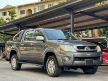 2010 TOYOTA HILUX 2.5 G DOUBLE CAB 96KKM ONLY