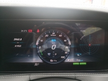 2019 MERCEDES-BENZ S-CLASS S560e 3.0cc TAHUN DIBUAT 2019 Selesai 42000 km Sahaja Waranti Pengangkutan Berbasikal ke 2028