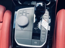 2022 宝马X4 2.0 (一个) Facelift M-Sport CKD全面服务UW2027