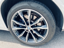2022 宝马X4 2.0 (一个) Facelift M-Sport CKD全面服务UW2027