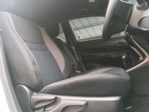 2022 TOYOTA YARIS 1.5 E Tahun Dibuat 2022 Perbatuan Pemilik Wanita 29000 km Sahaja Perbatuan Tulen ((( 3 JAMINAN TAHUN )))