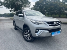 2019 TOYOTA FORTUNER s