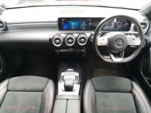 2018 Mercedes-Benz A级A250 AMG CBU掀背车W177年 2018 完成了64000公里的Hap Seng Star全面服务 (2 年保修)