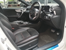 2018 Mercedes-Benz A级A250 AMG CBU掀背车W177年 2018 完成了64000公里的Hap Seng Star全面服务 (2 年保修)