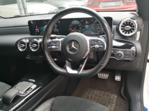2018 Mercedes-Benz A级A250 AMG CBU掀背车W177年 2018 完成了64000公里的Hap Seng Star全面服务 (2 年保修)