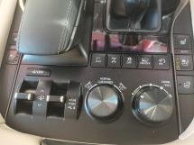 2018 雷克萨斯 LX570 雷克萨斯 LX570 5.7 V8 CBU  (一个)  米尔 43K 公里
