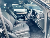 2020 MERCEDES-BENZ GLC-CLASS 300 2.0 (A) Perkhidmatan Penuh AMG CKD Di Bawah Waranti 25