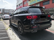 2020 MERCEDES-BENZ GLC-CLASS GLC300 2.0cc AMG Tahun Dibuat 2020 4Matic Mil 30000 km Sahaja Waranti CYCLE Servis Penuh kepada 2025