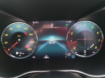2020 MERCEDES-BENZ GLC-CLASS GLC300 2.0cc AMG Tahun Dibuat 2020 4Matic Mil 30000 km Sahaja Waranti CYCLE Servis Penuh kepada 2025