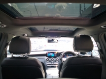 2020 MERCEDES-BENZ GLC-CLASS GLC300 2.0cc AMG Tahun Dibuat 2020 4Matic Mil 30000 km Sahaja Waranti CYCLE Servis Penuh kepada 2025