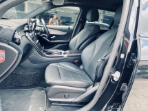 2018 MERCEDES-BENZ GLC 250 2.0 (A) AMG CKD Tahun Sebenar Buat Waranti Percuma