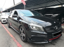 2014 梅赛德斯-奔驰 A 级 A250 AMG CBU 掀背车 W176 年制造 2014 CKD 本地全方位服务 (2 年保修)