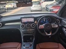 2020 梅赛德斯-奔驰 GLC 梅赛德斯-奔驰 GLC300 2.0cc AMG 系列 (一个) 里程 26,000 公里