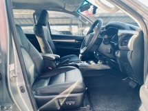 2017 TOYOTA HILUX 2.4 (A) Kulit Rekod Servis Penuh G VNT 64K KM