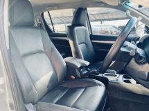 2017 TOYOTA HILUX 2.4 (A) Kulit Rekod Servis Penuh G VNT 64K KM