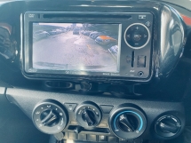 2017 TOYOTA HILUX 2.4 (A) Kulit Rekod Servis Penuh G VNT 64K KM