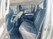 2017 TOYOTA HILUX 2.4 (A) Kulit Rekod Servis Penuh G VNT 64K KM