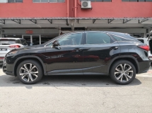 2019 雷克萨斯 RX300 豪华 CBU 年份 2019 完毕 64000 km 唯一提供全方位服务 Lexus Malaysia (( 自由 2 年度保修 ))