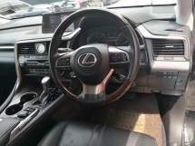 2019 雷克萨斯 RX300 豪华 CBU 年份 2019 完毕 64000 km 唯一提供全方位服务 Lexus Malaysia (( 自由 2 年度保修 ))